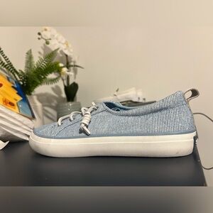 Sperry slip on shoes